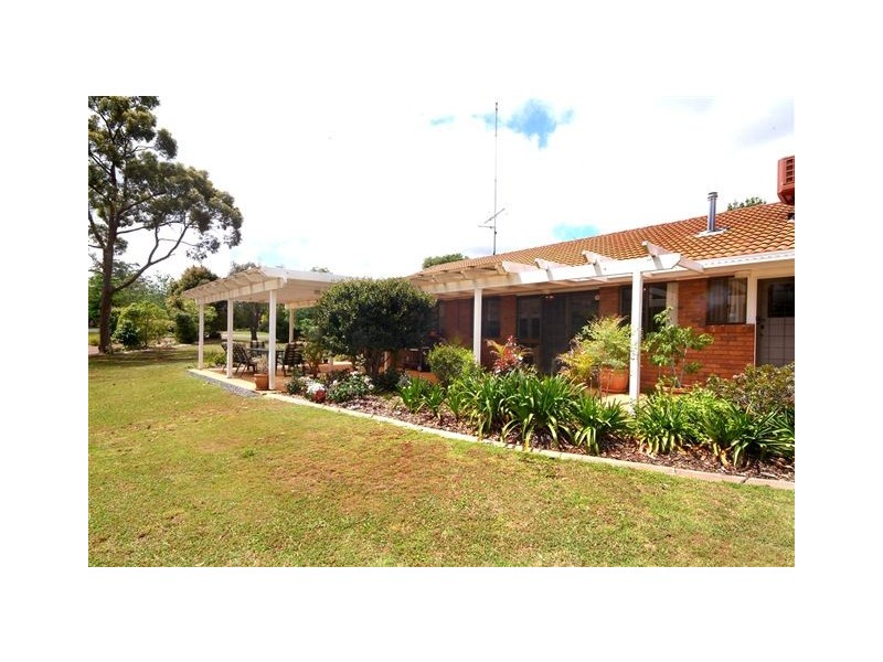 7 Golf Course Drive, Middle Ridge QLD 4350