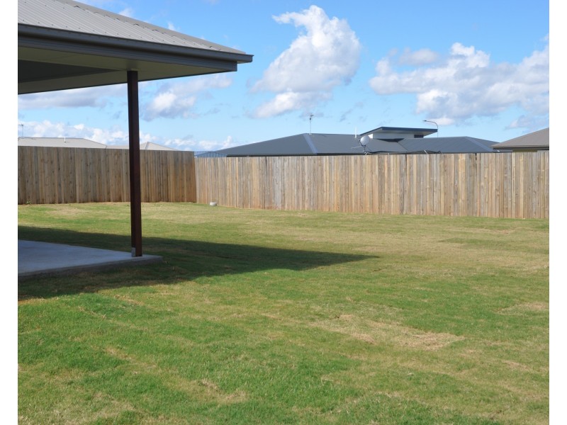 16 Mia Street, Wyreema QLD 4352