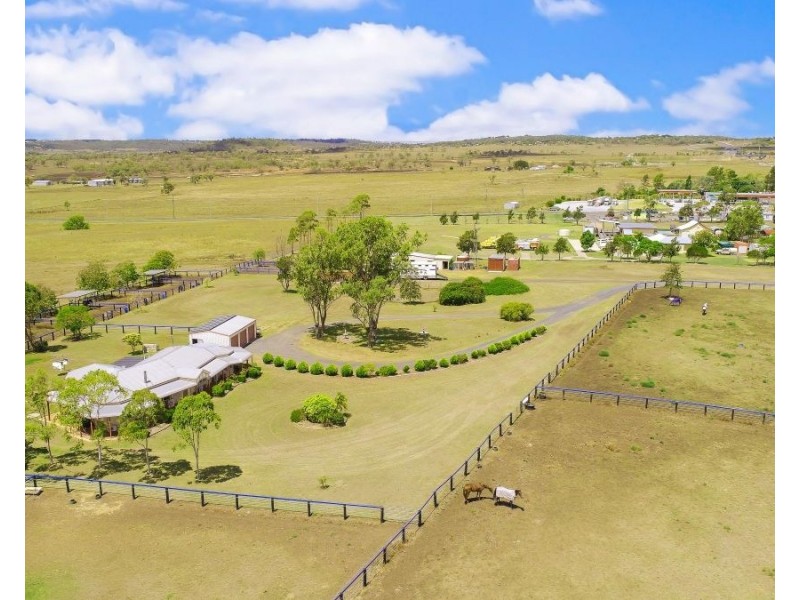 1077 Warrego Highway, Charlton QLD 4350