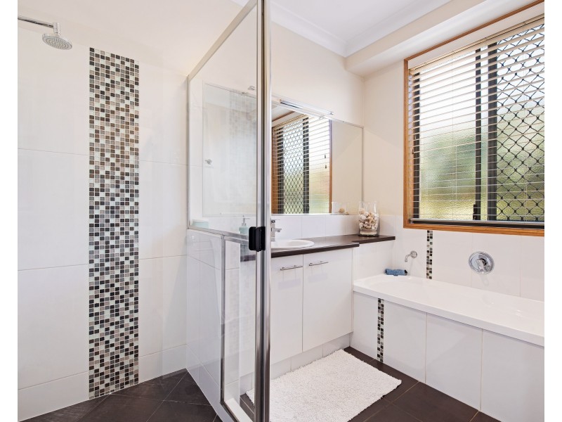 124 Harch Road, Highfields QLD 4352