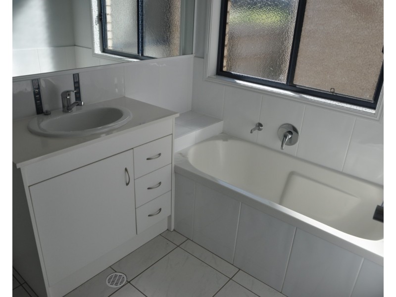 18 Bellara Drive, Harristown QLD 4350