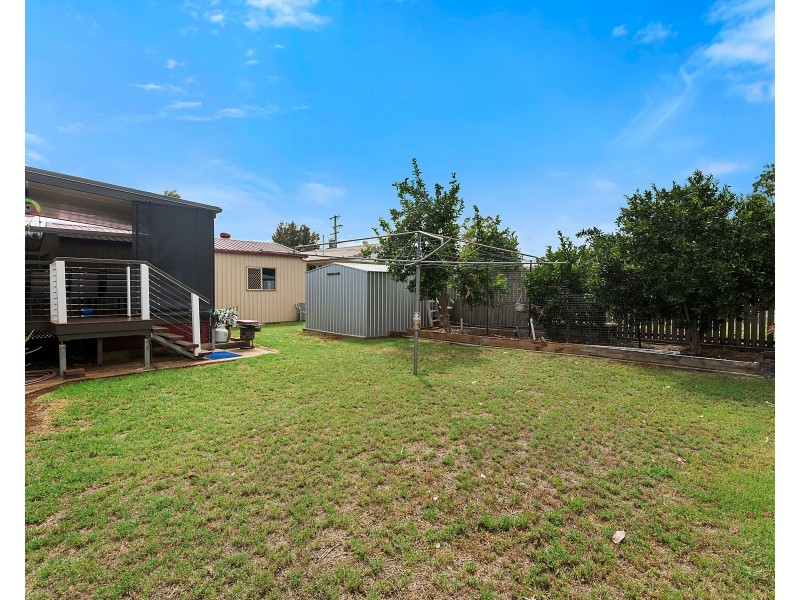 20 Milligan Street, Oakey QLD 4401
