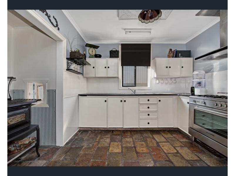 1 Kelfield Street, North Toowoomba QLD 4350
