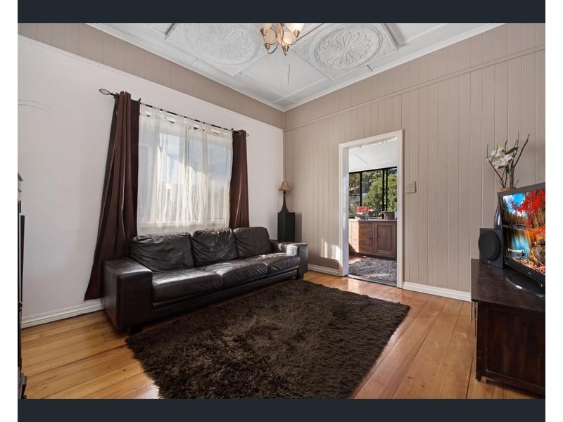 1 Kelfield Street, North Toowoomba QLD 4350