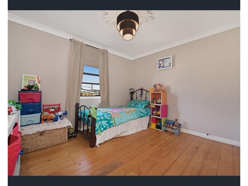 1 Kelfield Street, North Toowoomba QLD 4350