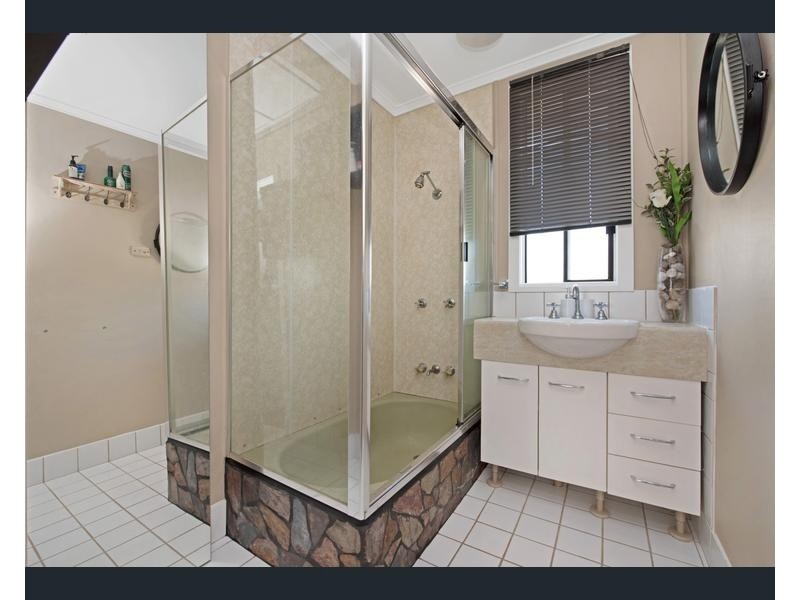 1 Kelfield Street, North Toowoomba QLD 4350