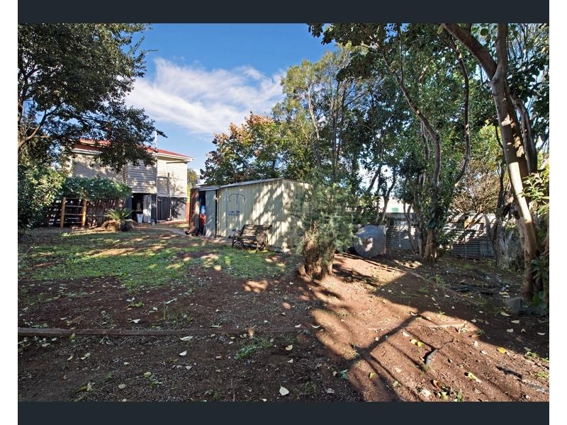 1 Kelfield Street, North Toowoomba QLD 4350