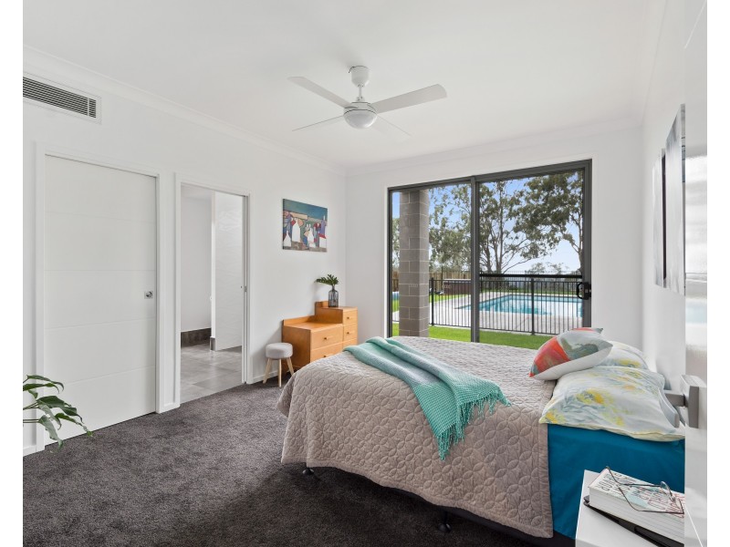 6 Oak Hill Place, Preston QLD 4352