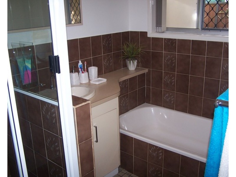 2 George Street, Kingsthorpe QLD 4400