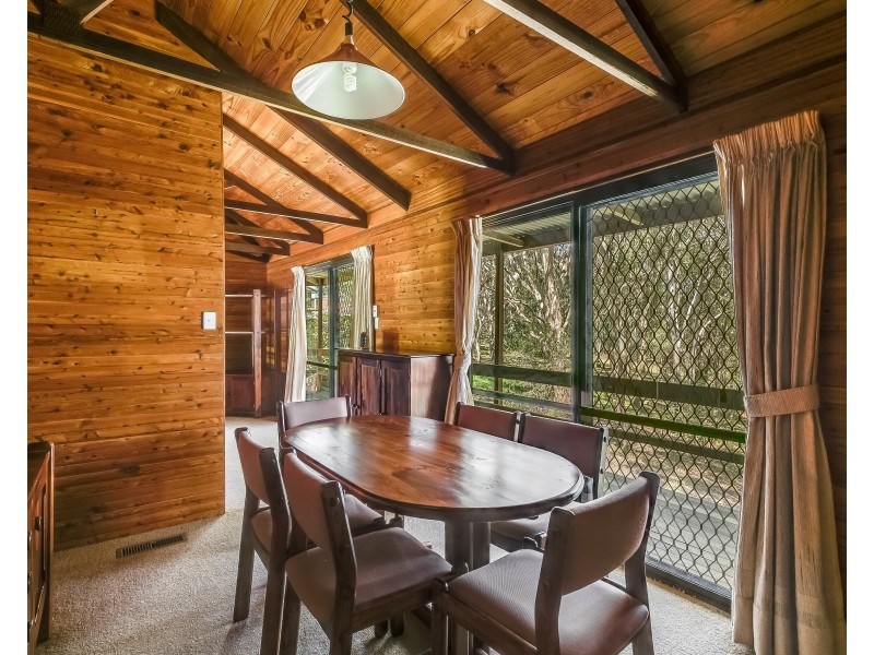 12 Dippel Street, Middle Ridge QLD 4350