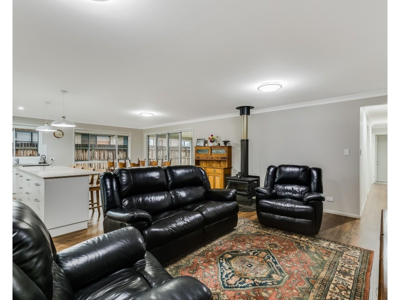 53 Entabeni Drive, Kearneys Spring QLD 4350