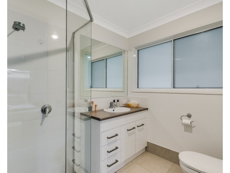 53 Entabeni Drive, Kearneys Spring QLD 4350