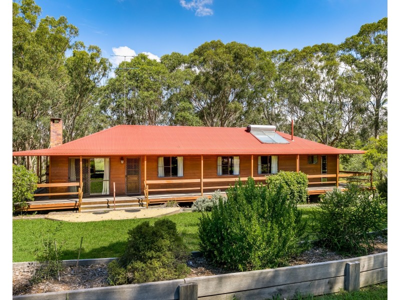 12 Dippel Street, Middle Ridge QLD 4350