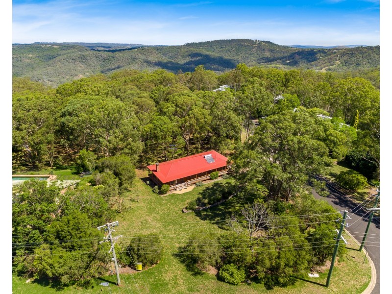 12 Dippel Street, Middle Ridge QLD 4350