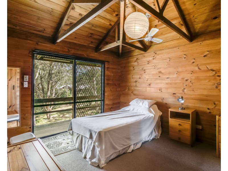 12 Dippel Street, Middle Ridge QLD 4350