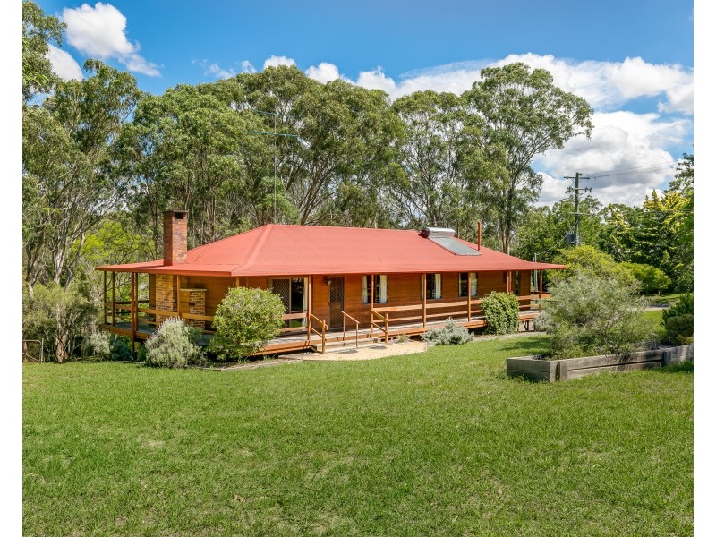 12 Dippel Street, Middle Ridge QLD 4350