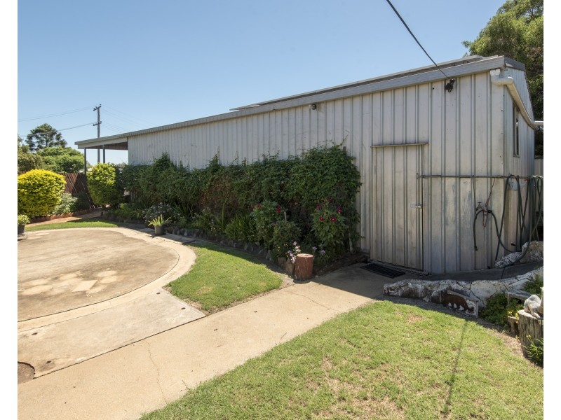 39 Toowoomba Road, Oakey QLD 4401