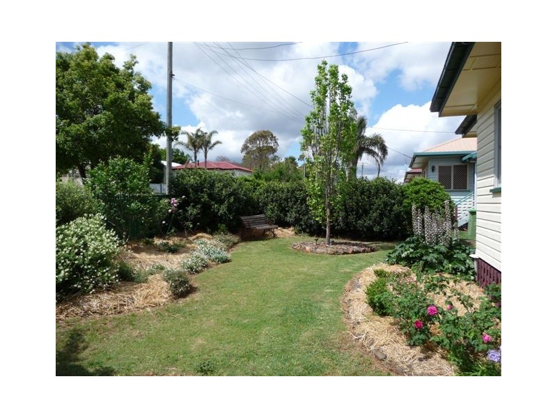 9 Peel Street, South Toowoomba QLD 4350