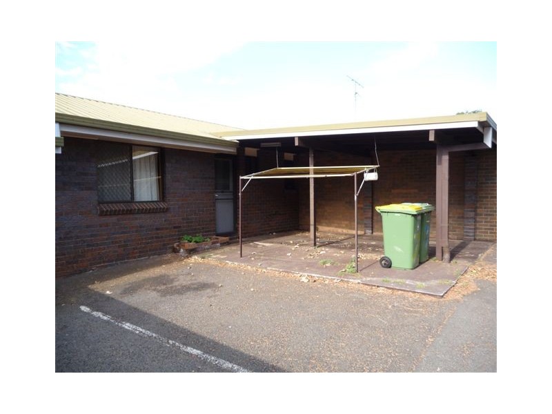 3/1 Whichello Street, Newtown QLD 4350