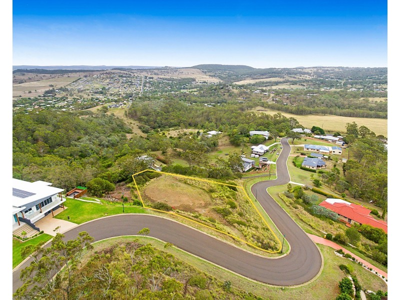12 Panoramic Drive, Preston QLD 4352
