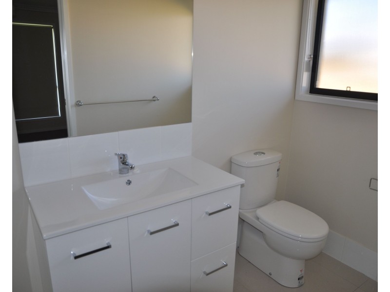 6 Arwon Street, Wyreema QLD 4352