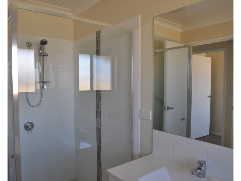 6 Arwon Street, Wyreema QLD 4352