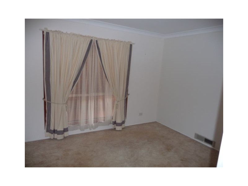 2/18 Stumm Street, Kearneys Spring QLD 4350