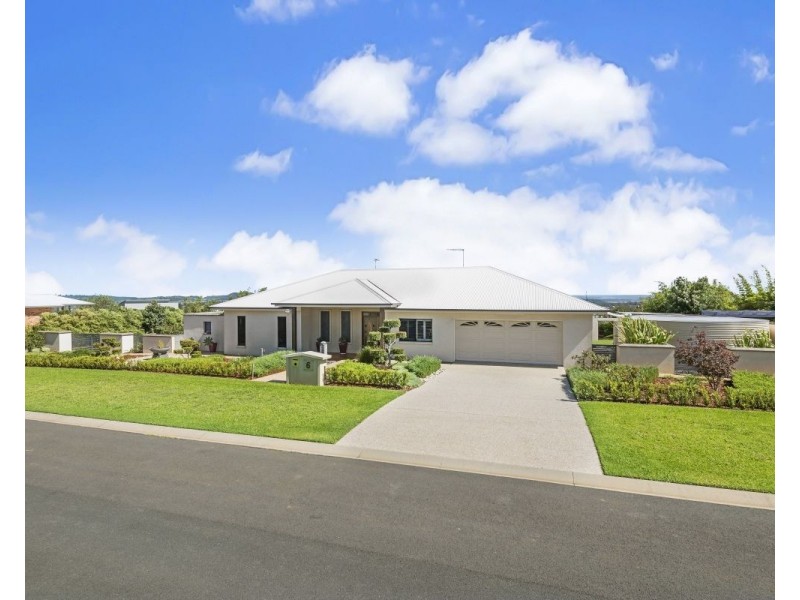 6 Horizon Court, Highfields QLD 4352