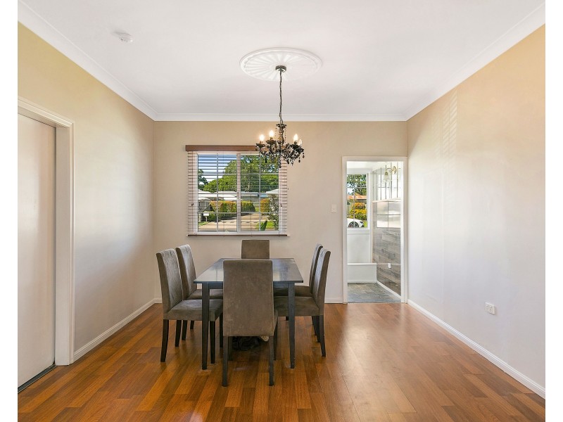 27 Dalmeny Street, Wilsonton QLD 4350