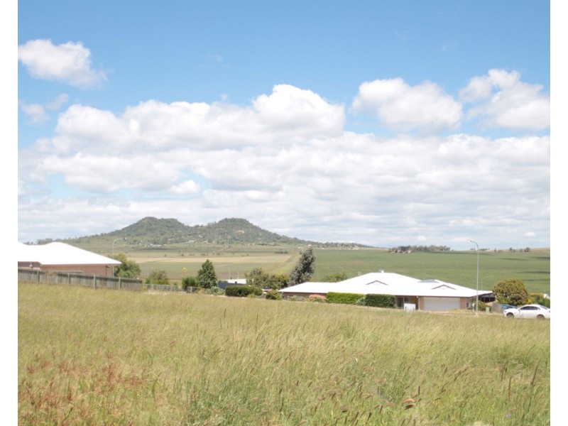 42 Catherine Crescent, Kingsthorpe QLD 4400