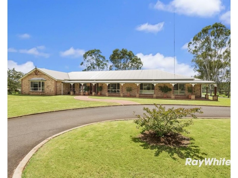 13 McEwan Road, Cabarlah QLD 4352
