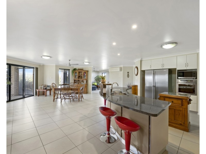 41 Phipps Drive, Meringandan West QLD 4352