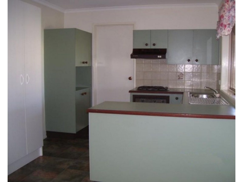 2 Satinwood Court, Glenvale QLD 4350