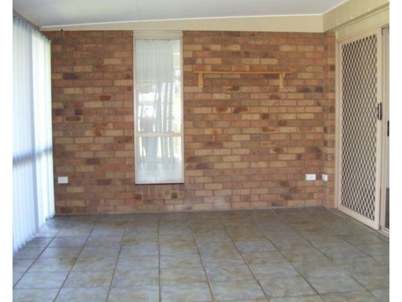 2 Satinwood Court, Glenvale QLD 4350