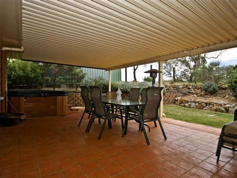 11 Amy Court, Westbrook QLD 4350