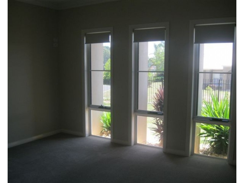 20 McCallum Court, Middle Ridge QLD 4350