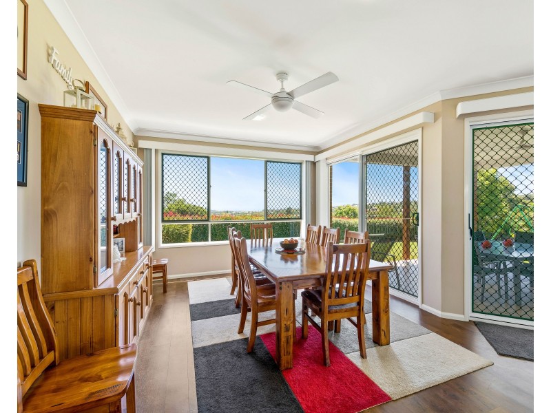 6 Mountview Court, Highfields QLD 4352