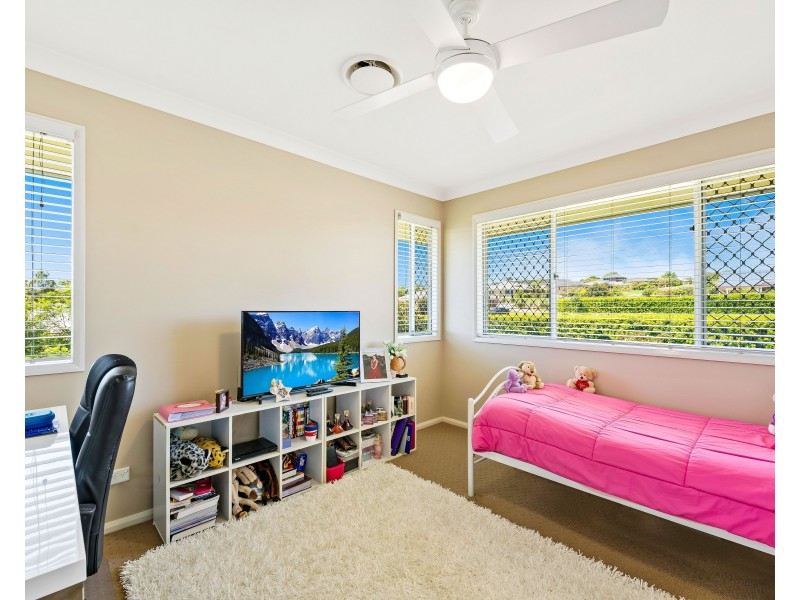 6 Mountview Court, Highfields QLD 4352