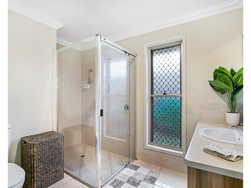 17 Lanagan Court, Middle Ridge QLD 4350