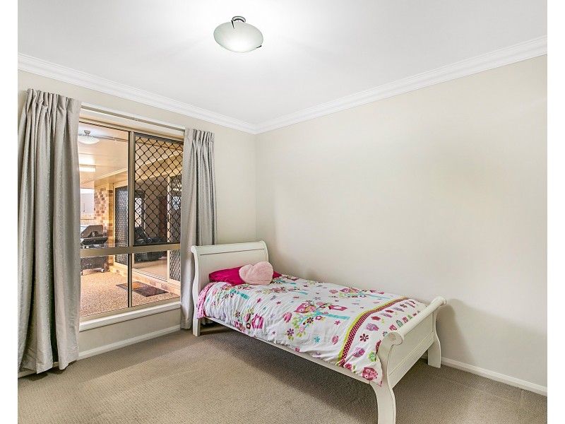 17 Lanagan Court, Middle Ridge QLD 4350