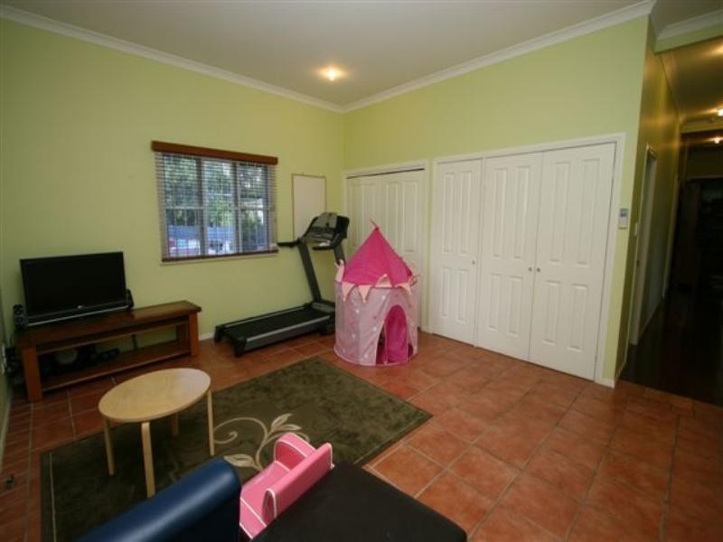 163 West Street, Newtown QLD 4350