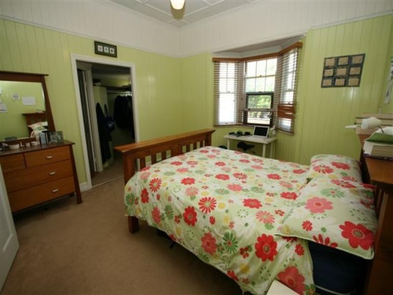 163 West Street, Newtown QLD 4350