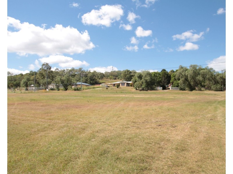 31 Goombungee Road, Kingsthorpe QLD 4400