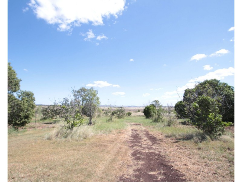 31 Goombungee Road, Kingsthorpe QLD 4400