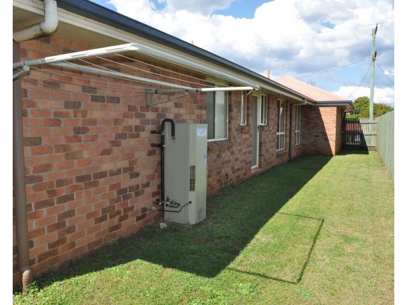 421 West Street, Darling Heights QLD 4350