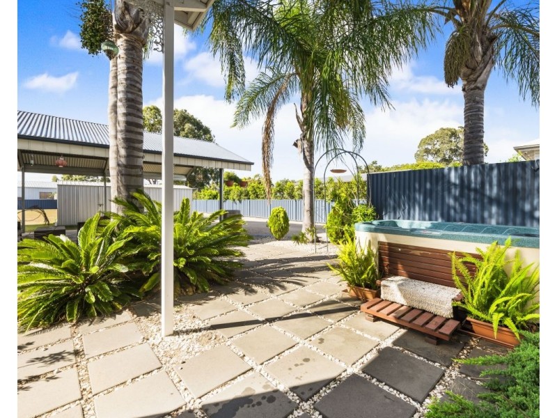 26 Gore Street, Cambooya QLD 4358