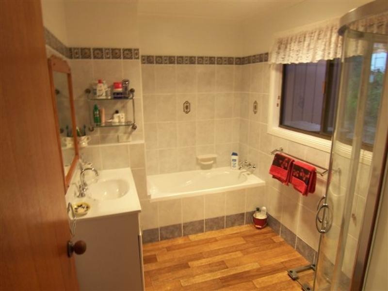 12 Kookaburra Court, Glenvale QLD 4350