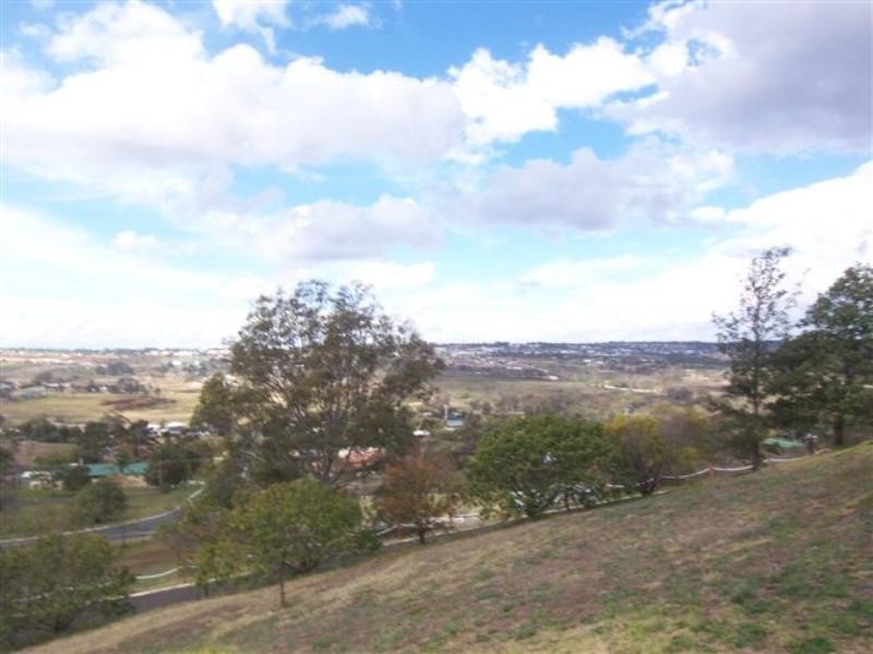 12 Kookaburra Court, Glenvale QLD 4350