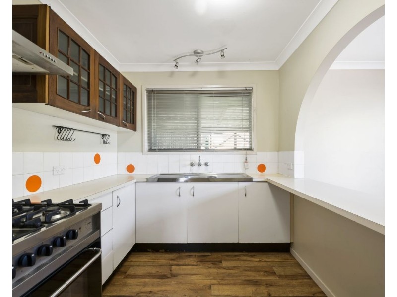 33 Hinkler Crescent, Wilsonton QLD 4350