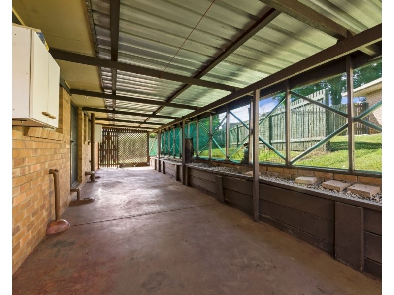 33 Hinkler Crescent, Wilsonton QLD 4350